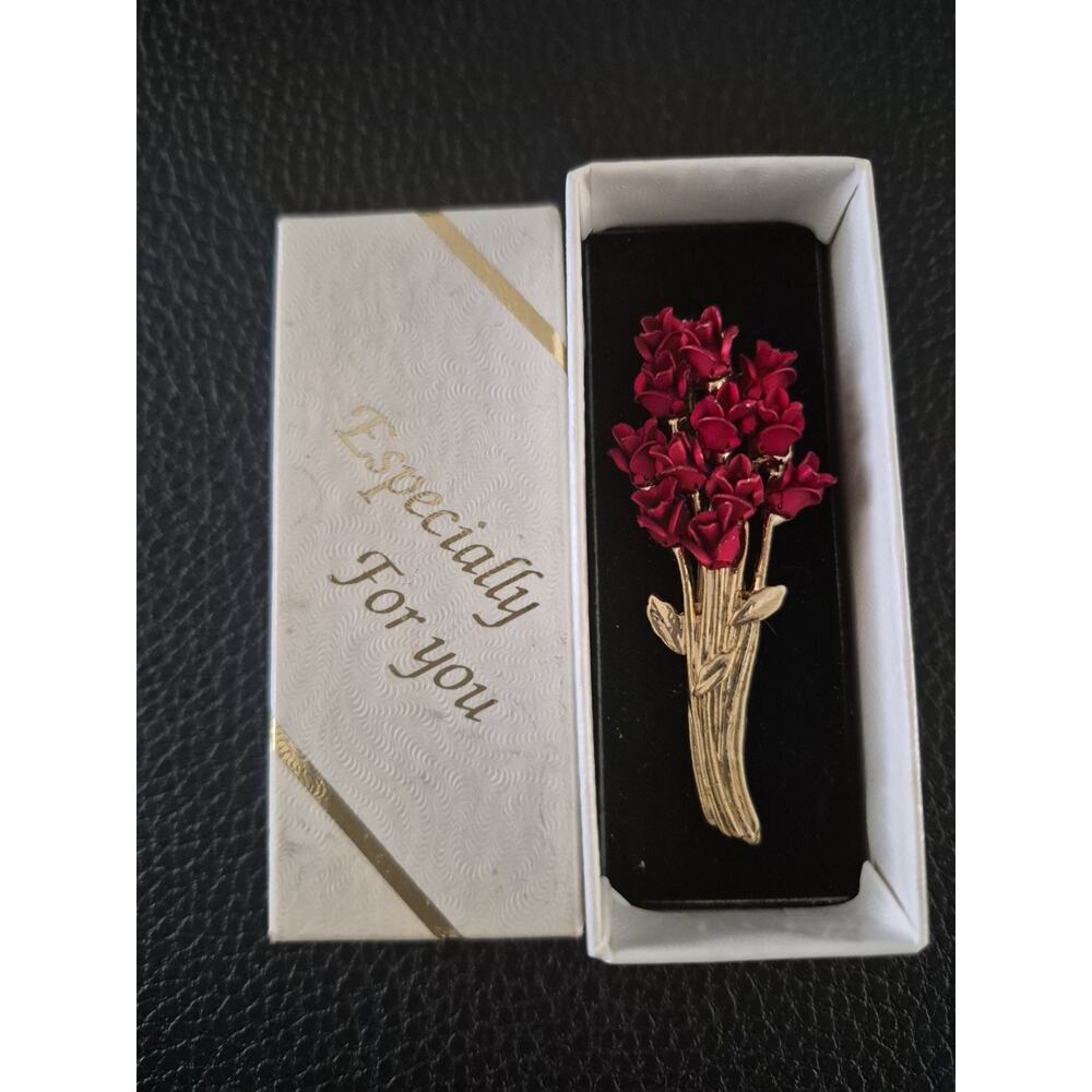 Vintage Dozen Red Roses Pin Brooch Gold Tone 2 1/8" New Gift Boxed